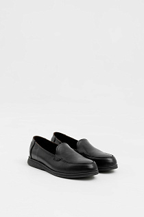 Hilari black